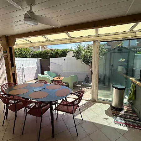 Cosy à 200 M De La *