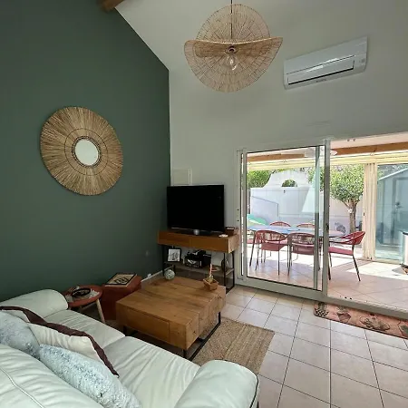 Cosy à 200 M De La *